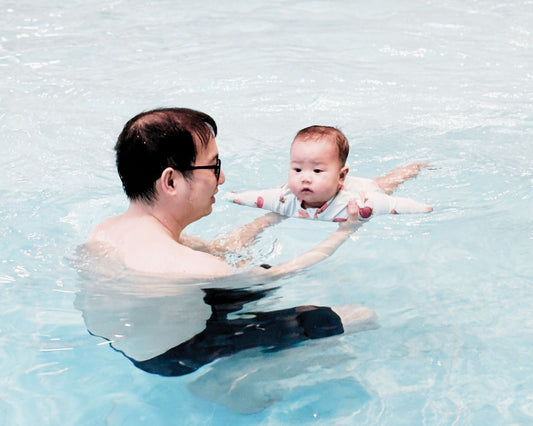How to get changed before and after swimming with a baby?